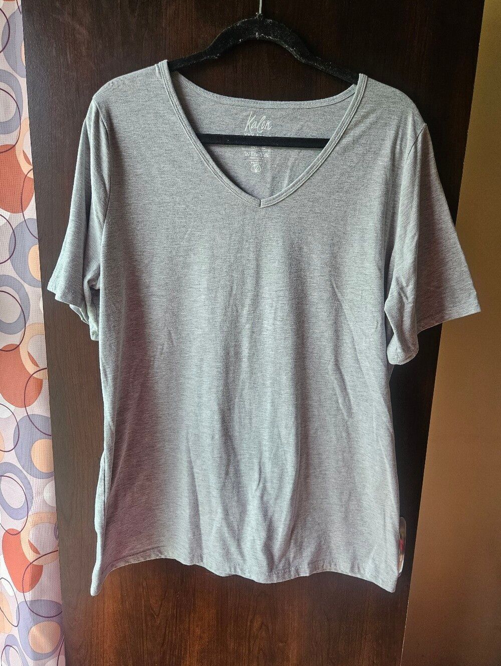 Kalon Gray V-Neck Short Sleeve Tee Size XXXL